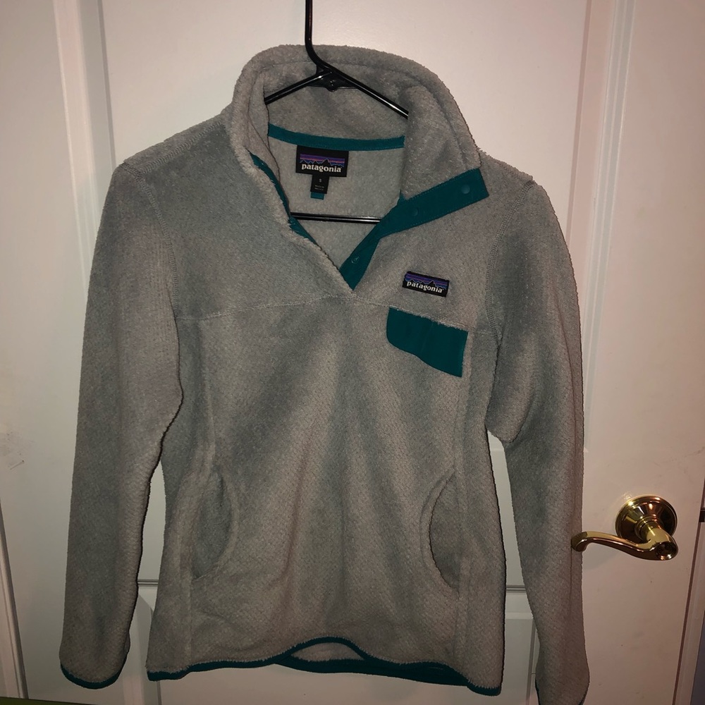 PATAGONIA - WOMEN’S RE-TOOL SNAP SIZE SMALL